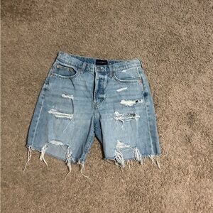 Lucky Brand Light Blue Distressed Jean Shorts, size 6/28